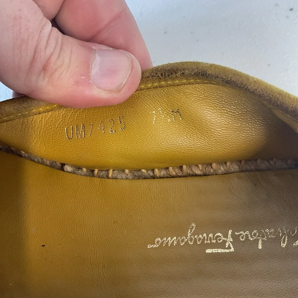 Ferragamo‎ Elodie Espadrille Suede Slip-On Flats Mustard Chartreuse Sz 7.5 Women